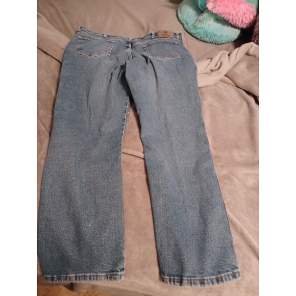Men's Wrangler Rugged Wear Jeans. 40x29.  Faded Blue Denim. - Picture 5 of 9